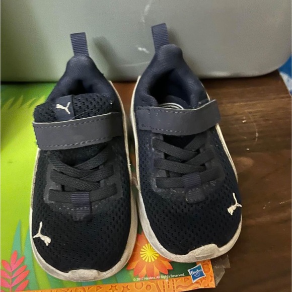 Toddler boy shoes 5T-6T - Picture 7 of 9